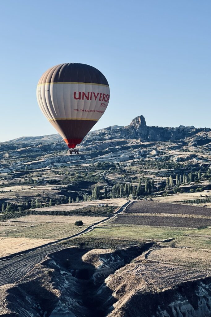 Balonem nad kapadocja wsrod wulkanow winnic i bajkowych kominow15